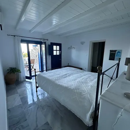 Holiday home Drionisi In Tzanes, Paros - 6 Guests